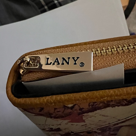 Betty Boop Wallet by Lany - Picture 7 of 8